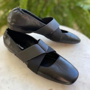 Donald Pliner Danae Leather Ballet Flat EUC!